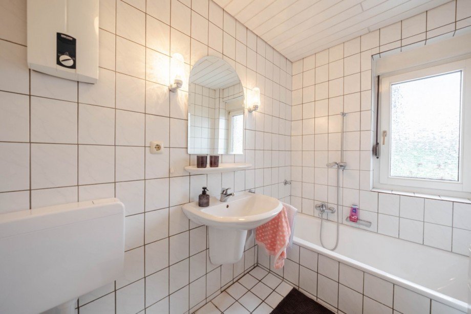 Bad (2) EG Doppelhaush�lfte M�nchengladbach