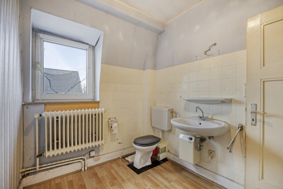 separates WC im Obergeschoss Doppelhaush�lfte Goch